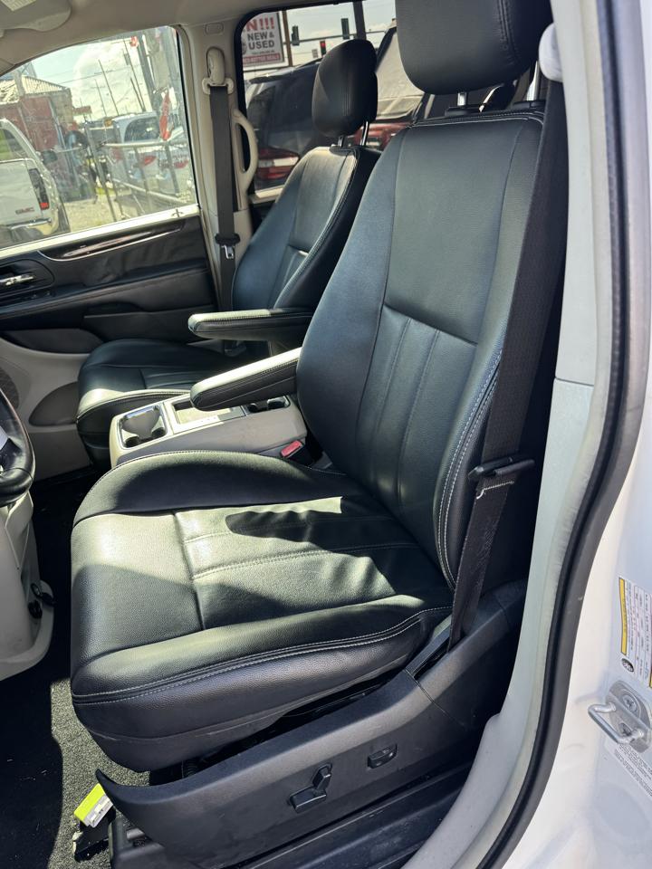 Chrysler Town & Country Touring 2014