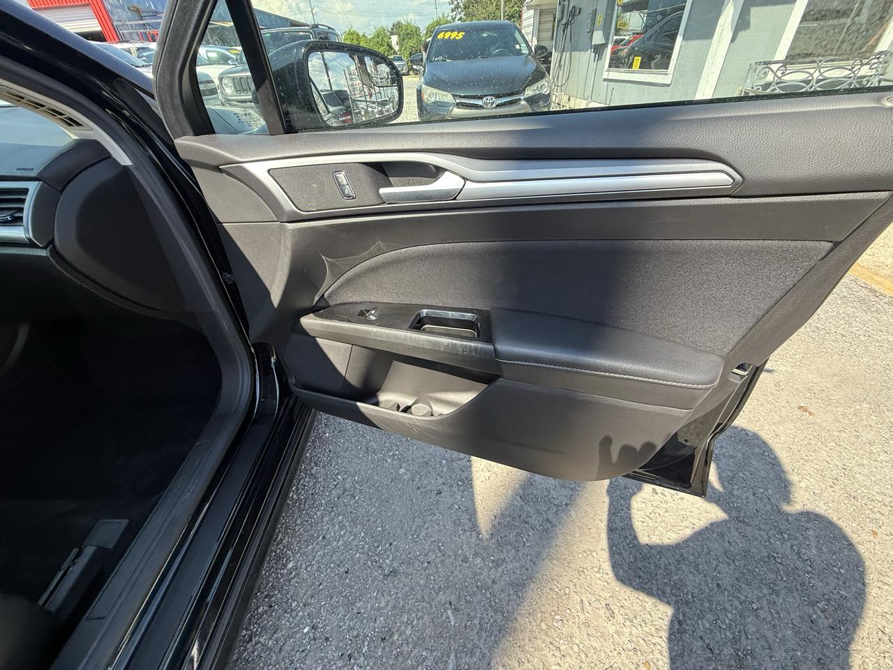 Ford Fusion SE 2016