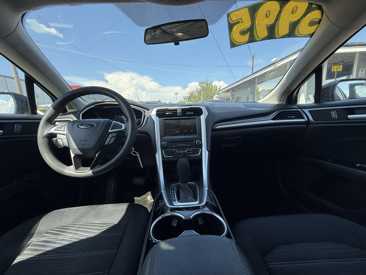 Ford Fusion SE 2016