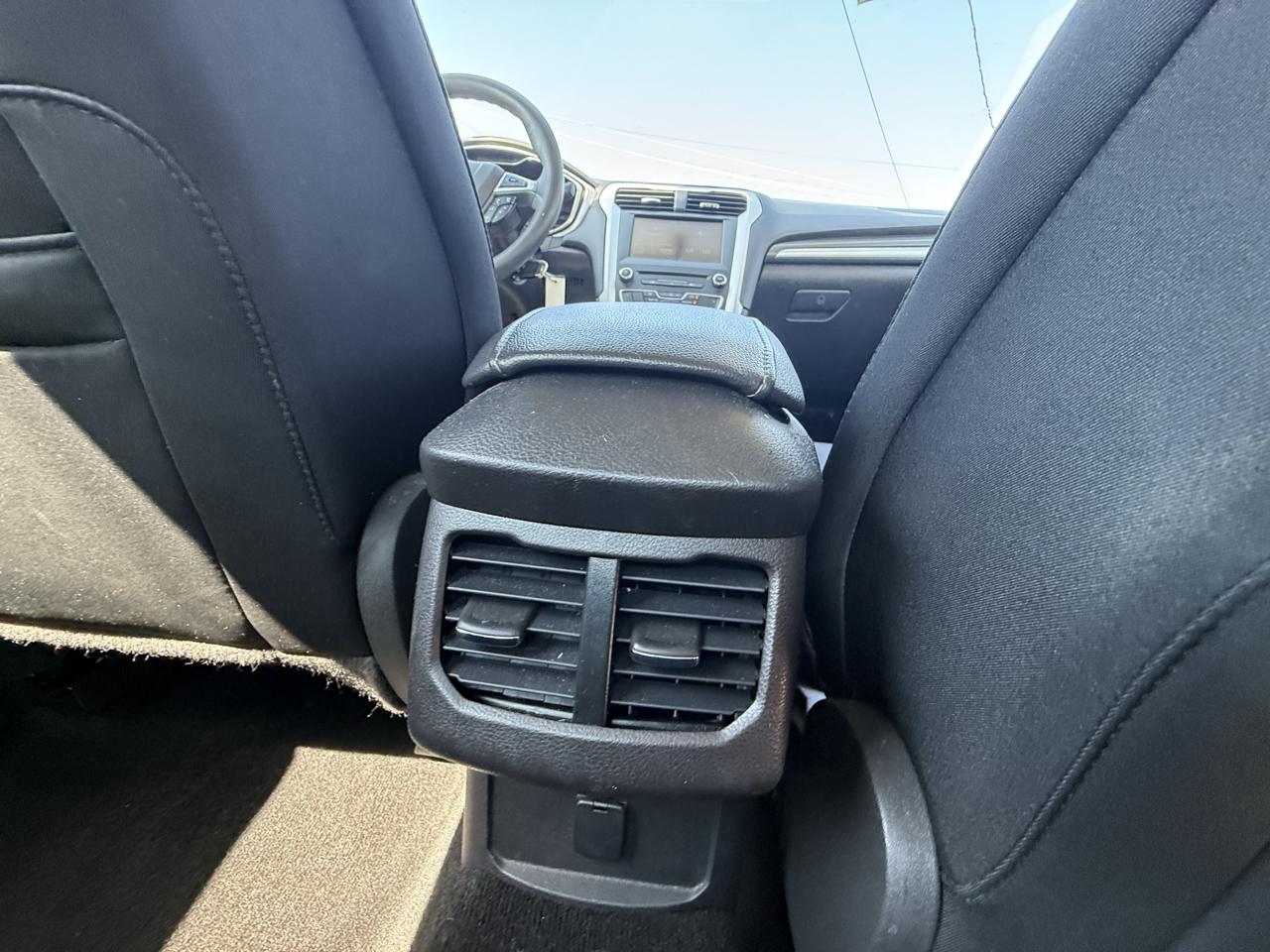 Ford Fusion SE 2016