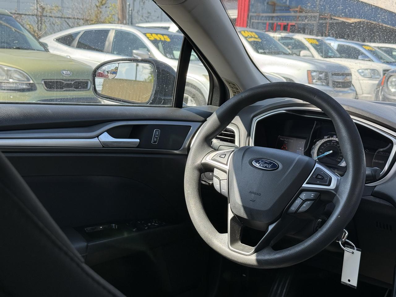 Ford Fusion SE 2016