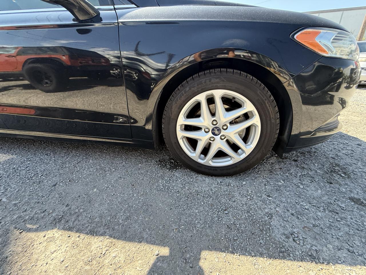 Ford Fusion SE 2016