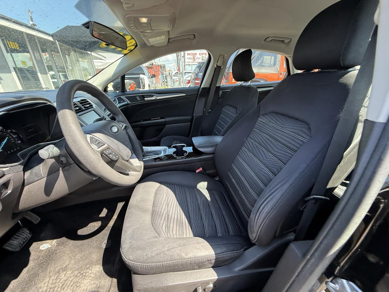 Ford Fusion SE 2016