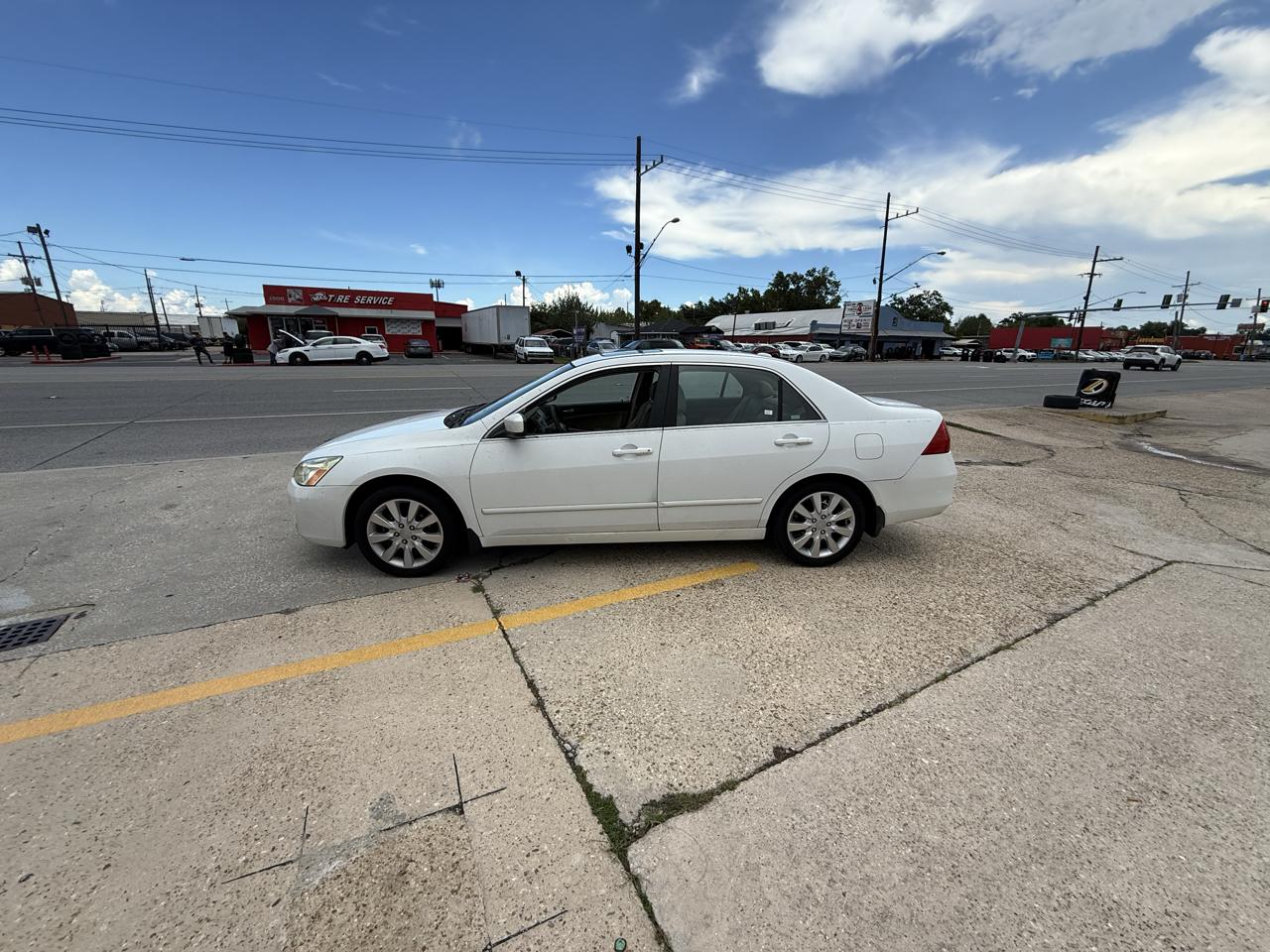 Honda Accord EX V-6 Sedan AT w/ Nav System/ XM Radio 2006