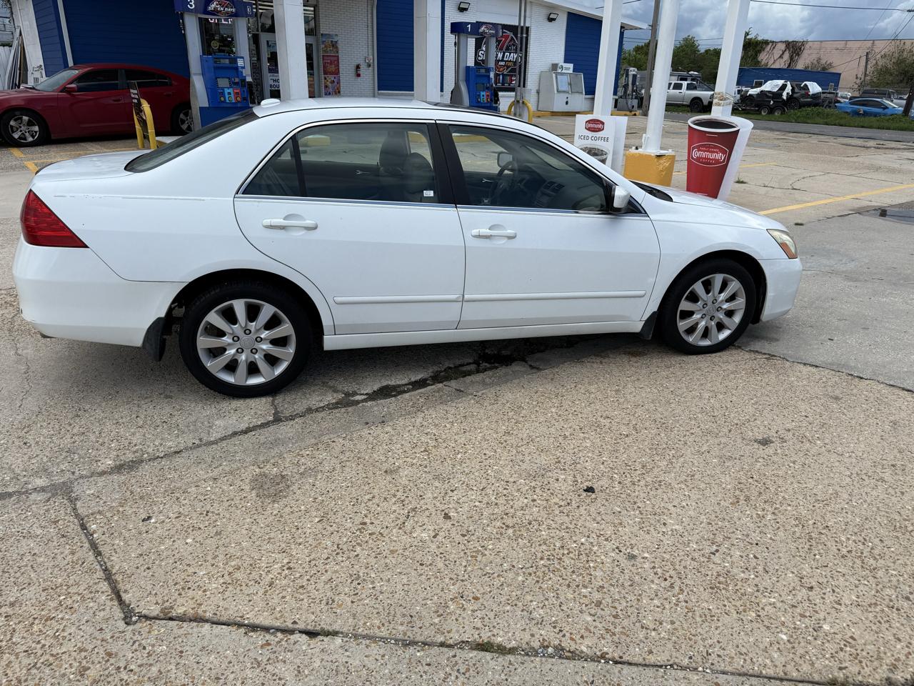 Honda Accord EX V-6 Sedan AT w/ Nav System/ XM Radio 2006