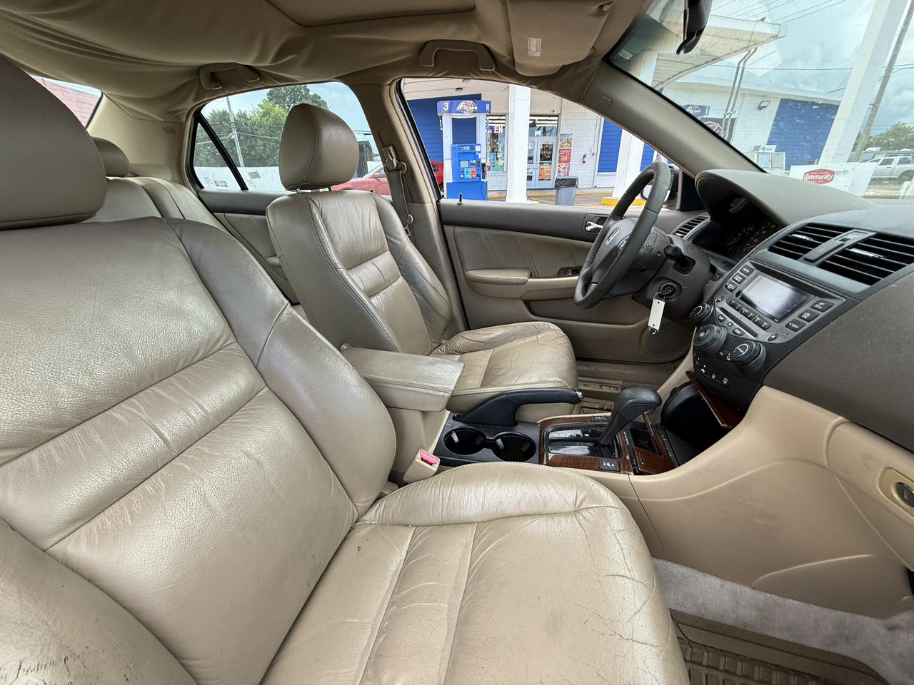 Honda Accord EX V-6 Sedan AT w/ Nav System/ XM Radio 2006