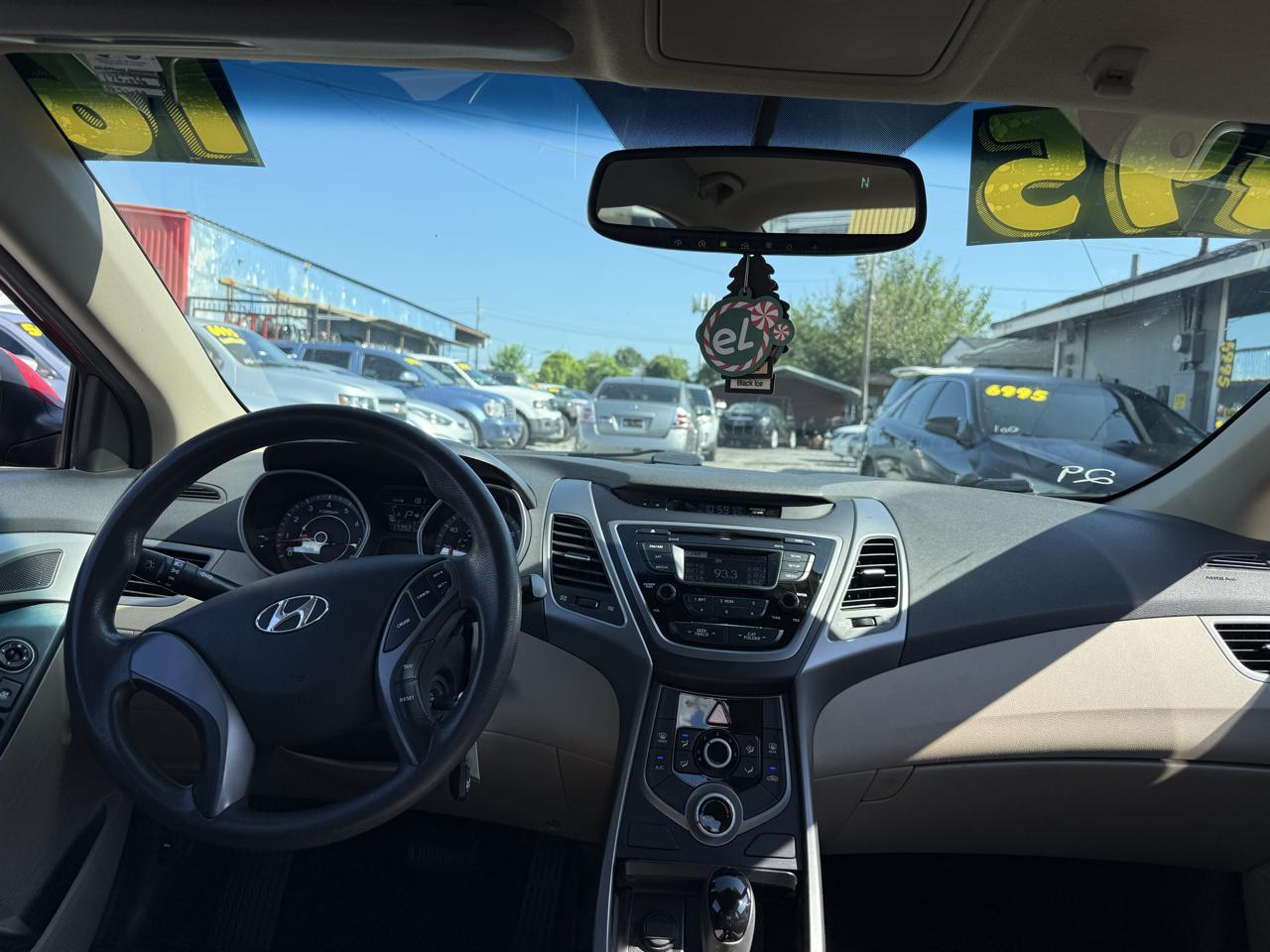Hyundai Elantra SE 6AT 2016