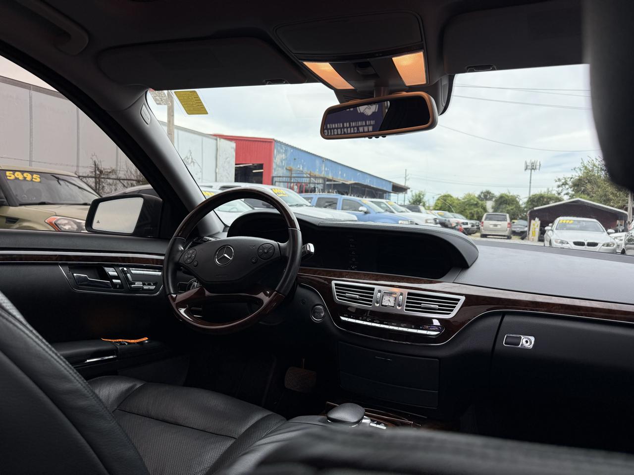 Mercedes-Benz S-Class S550 2013