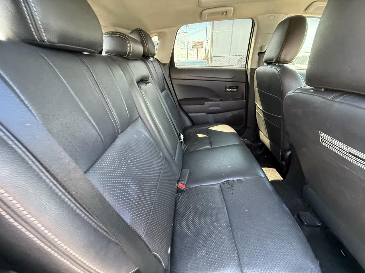 Mitsubishi Outlander Sport SE AWD 2013