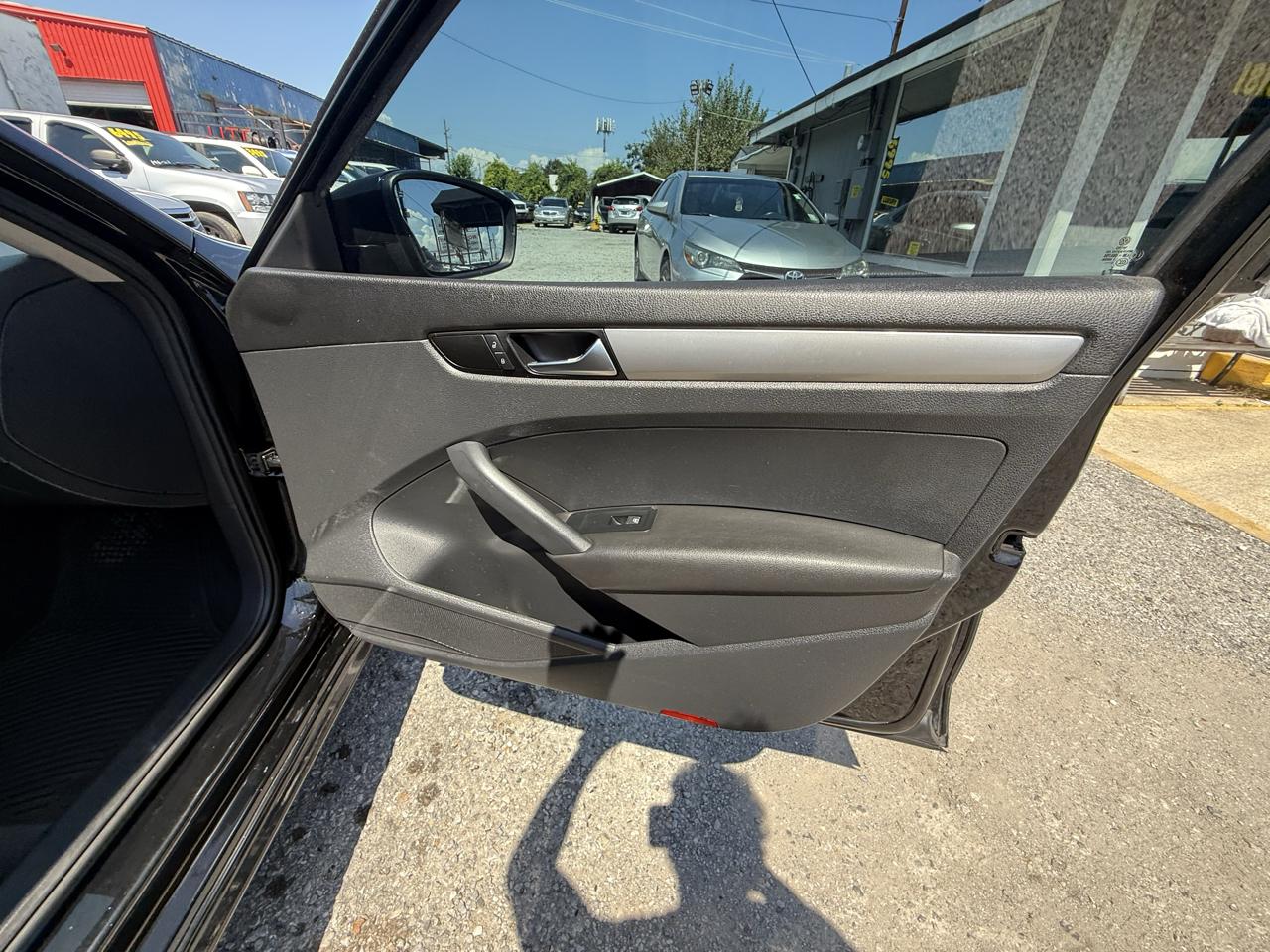 Volkswagen Passat 2.5L S W/Appearance 2014