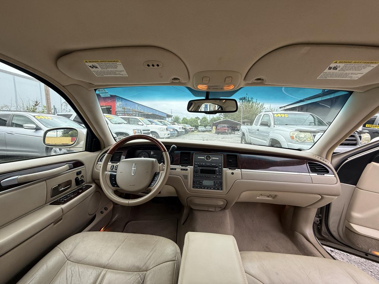 Lincoln Town Car Signature Limited 2008