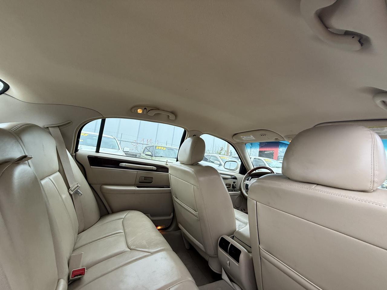 Lincoln Town Car Signature Limited 2008