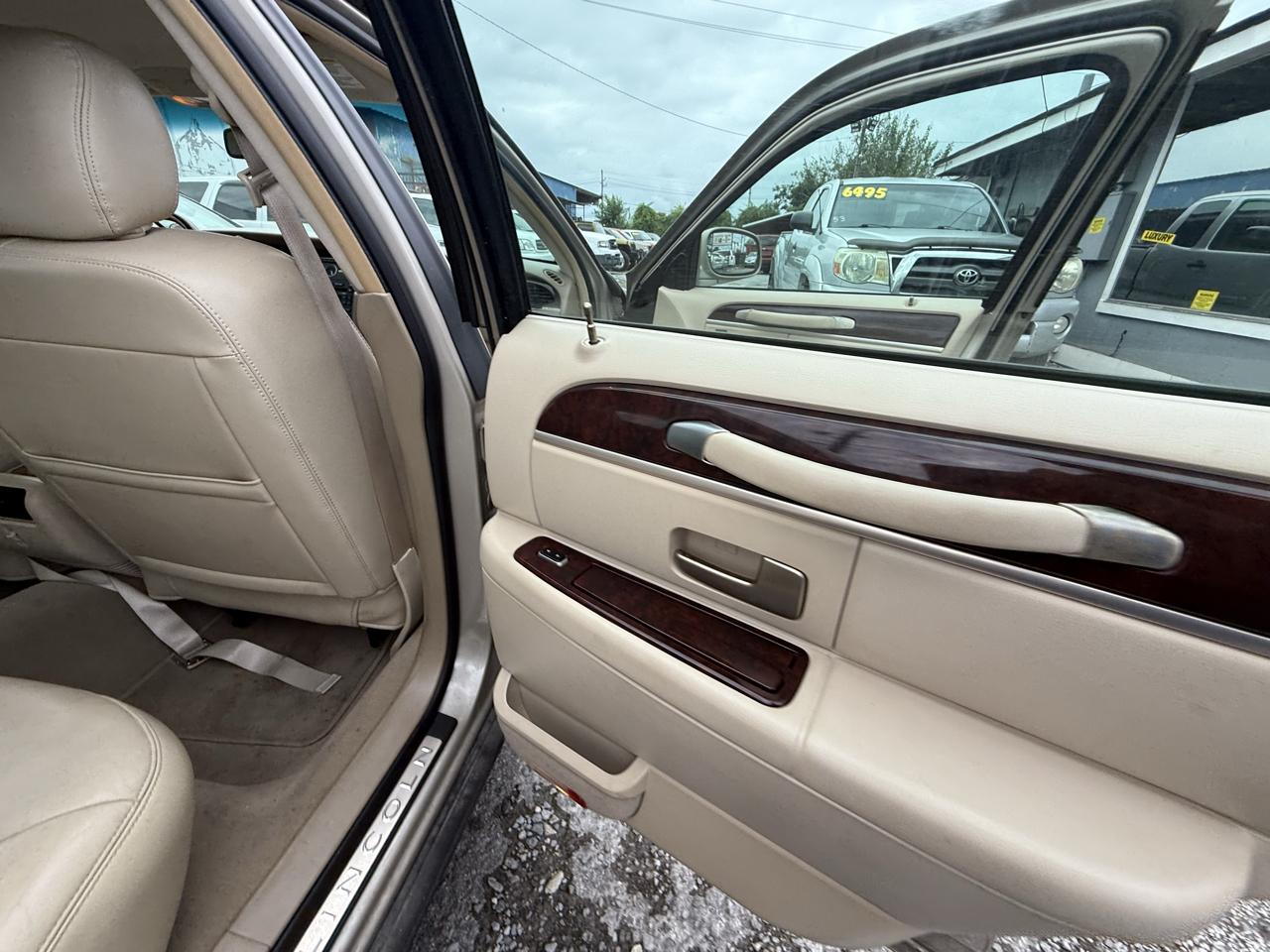 Lincoln Town Car Signature Limited 2008