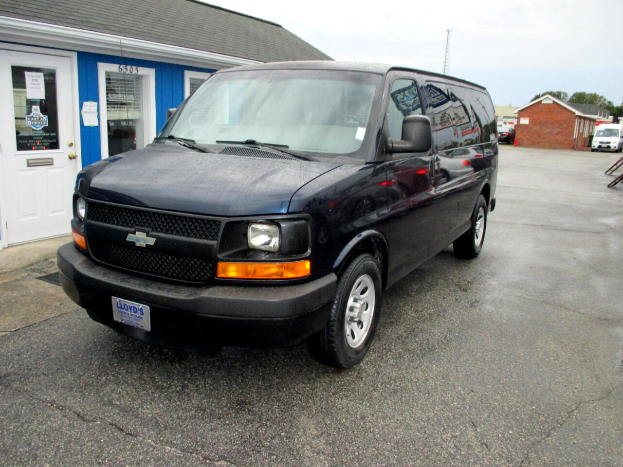 chevrolet express 8 passenger