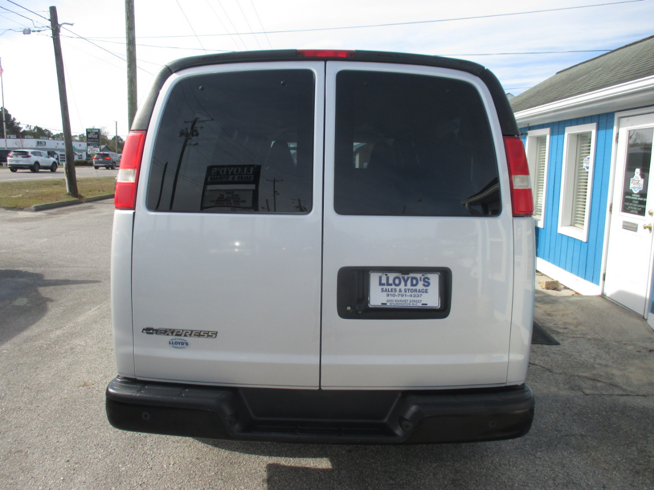 Chevrolet Express Passenger RWD 3500 155" LS 2018