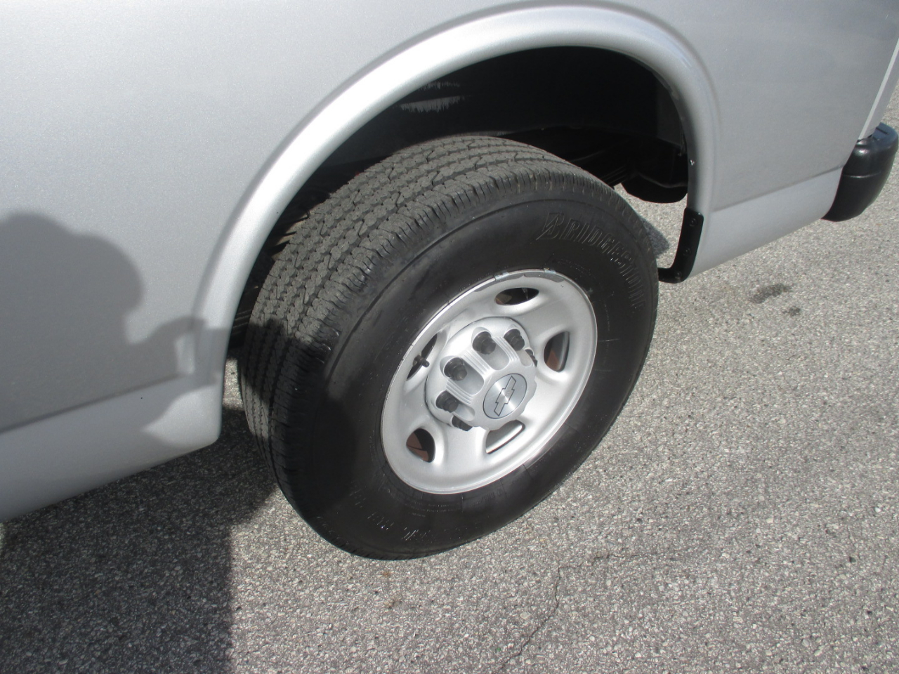 Chevrolet Express Passenger RWD 3500 155" LS 2018