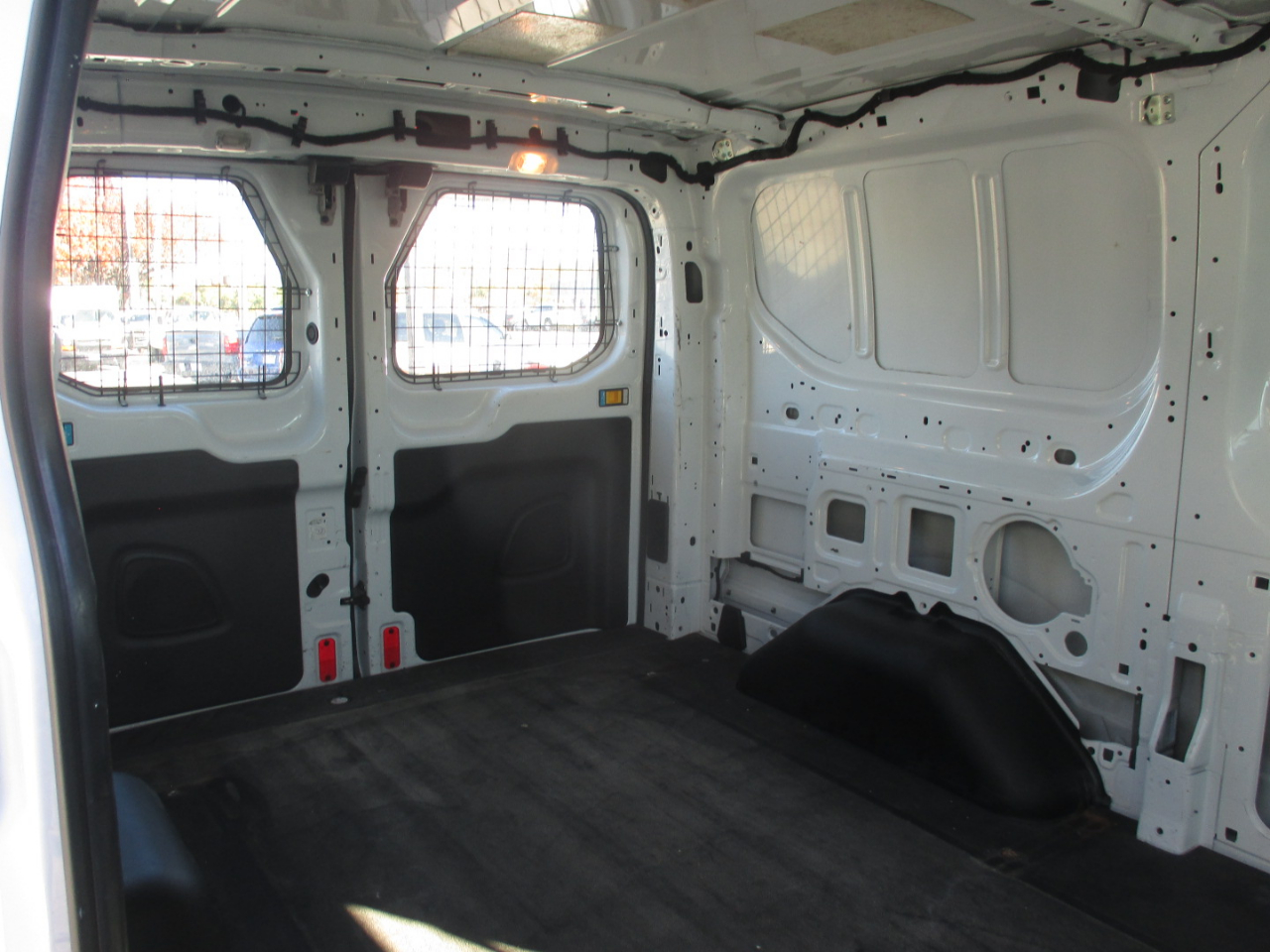 Ford Transit Cargo Van T-150 130" Low Rf 8600 GVWR Swing-Out RH Dr 2015