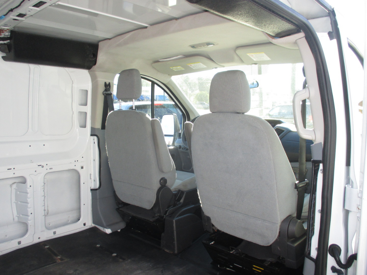 Ford Transit Cargo Van T-150 130" Low Rf 8600 GVWR Swing-Out RH Dr 2015