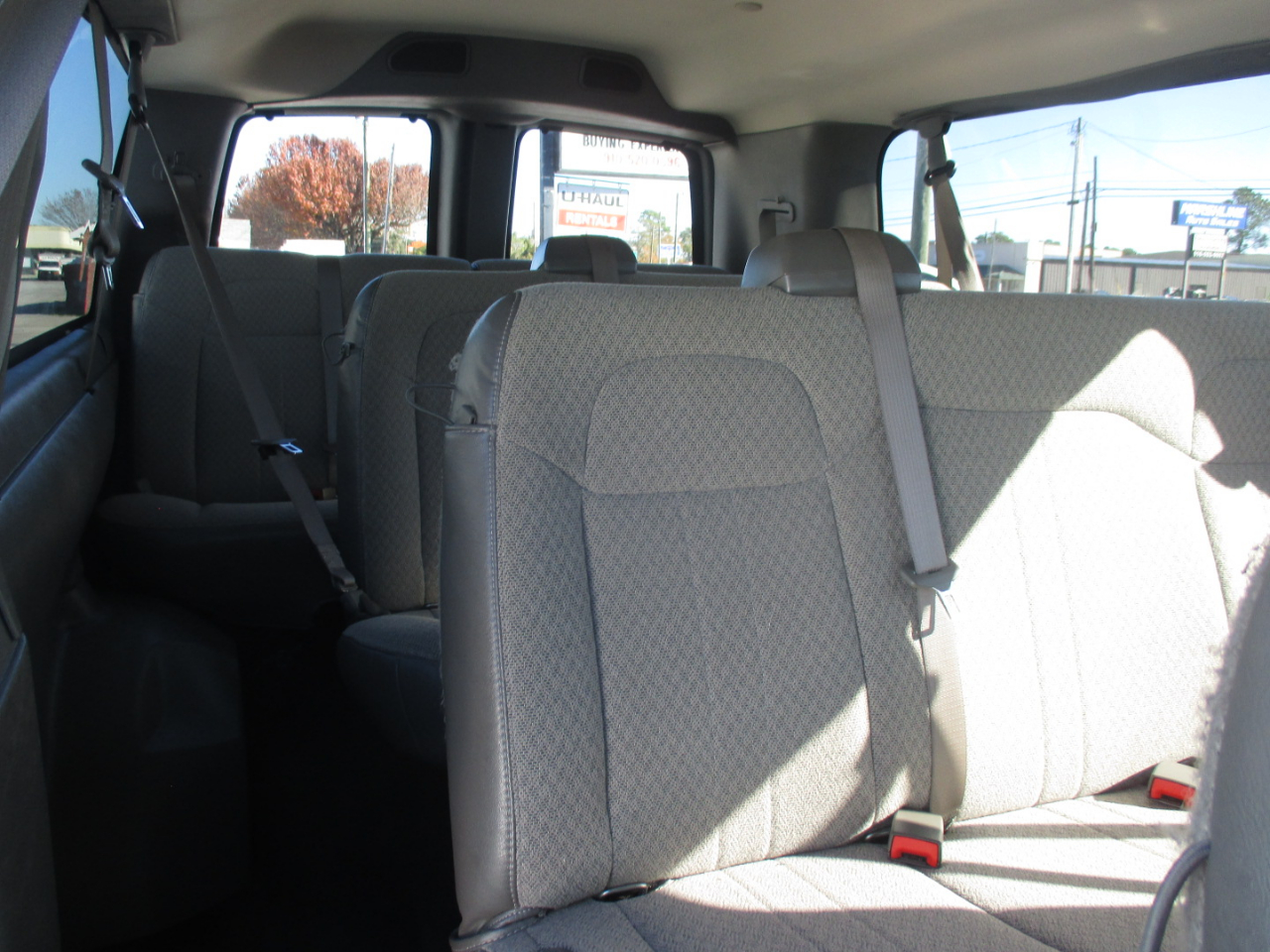 Chevrolet Express Passenger RWD 3500 155" LT w/1LT 2017