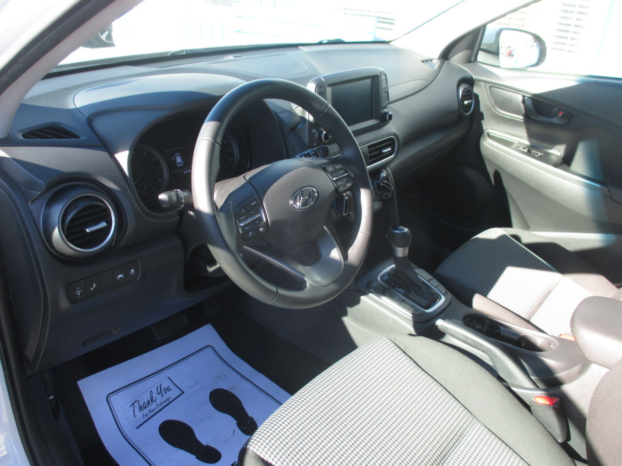 Hyundai Kona SEL Auto FWD 2021