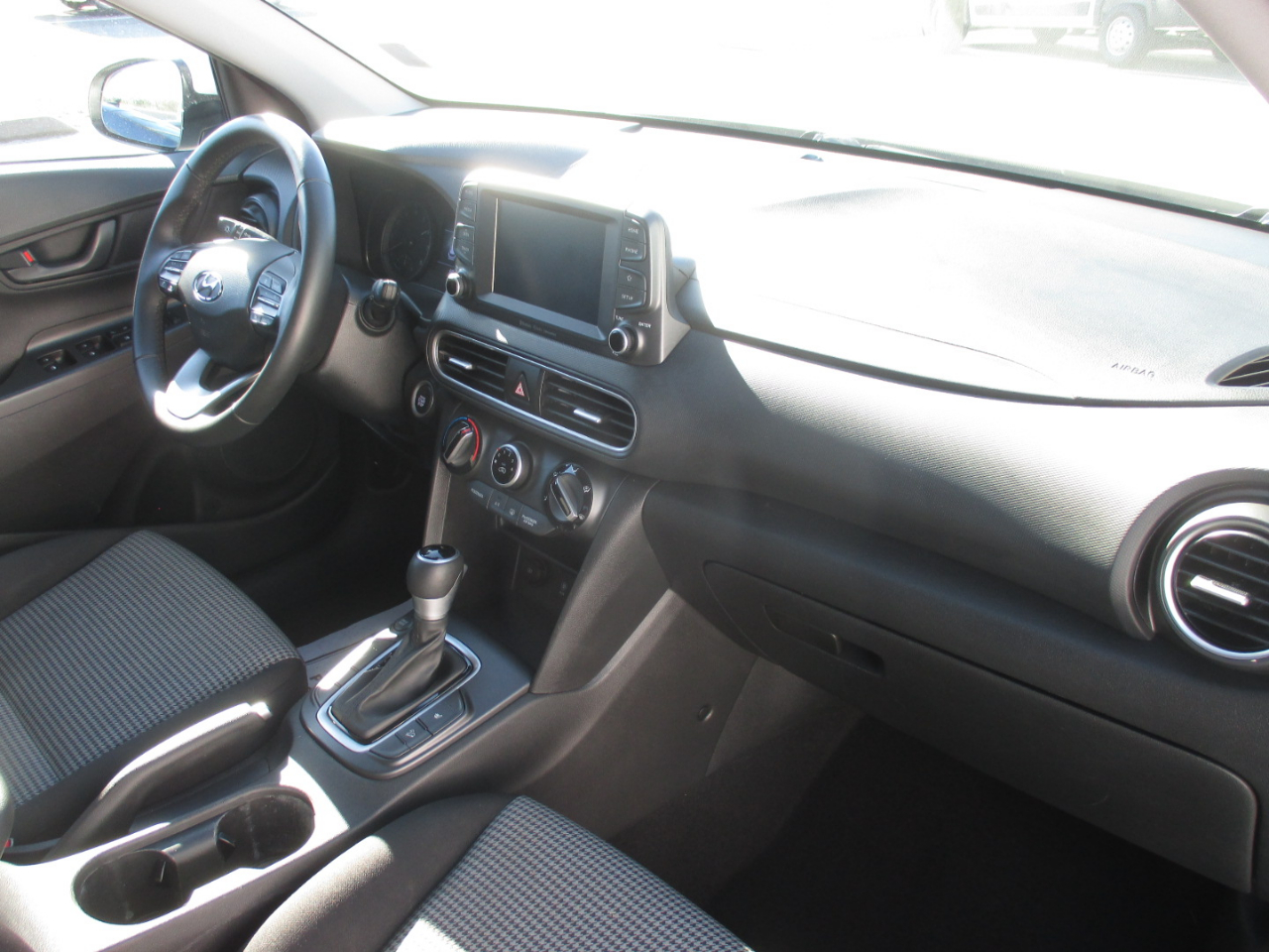 Hyundai Kona SEL Auto FWD 2021