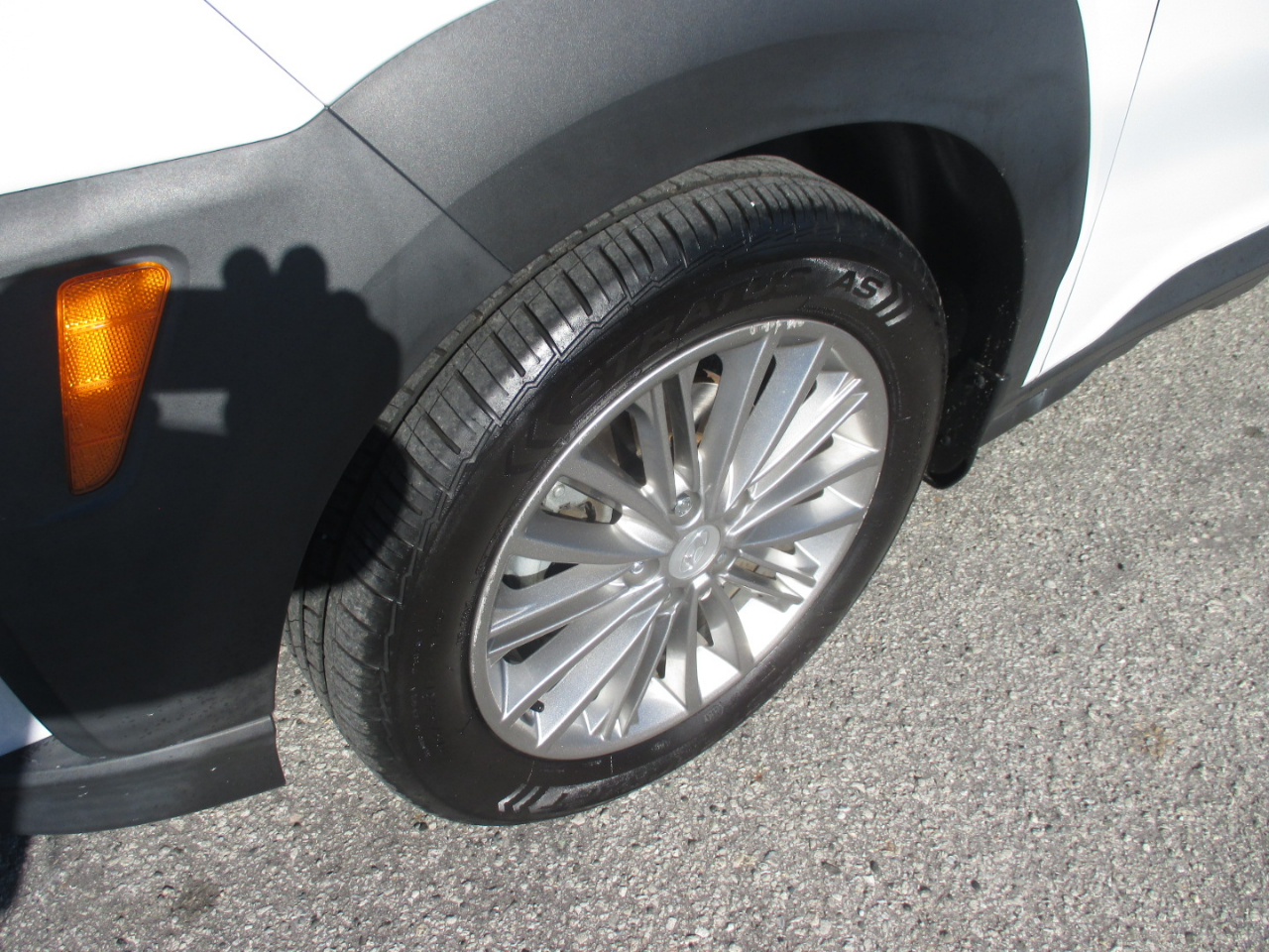 Hyundai Kona SEL Auto FWD 2021