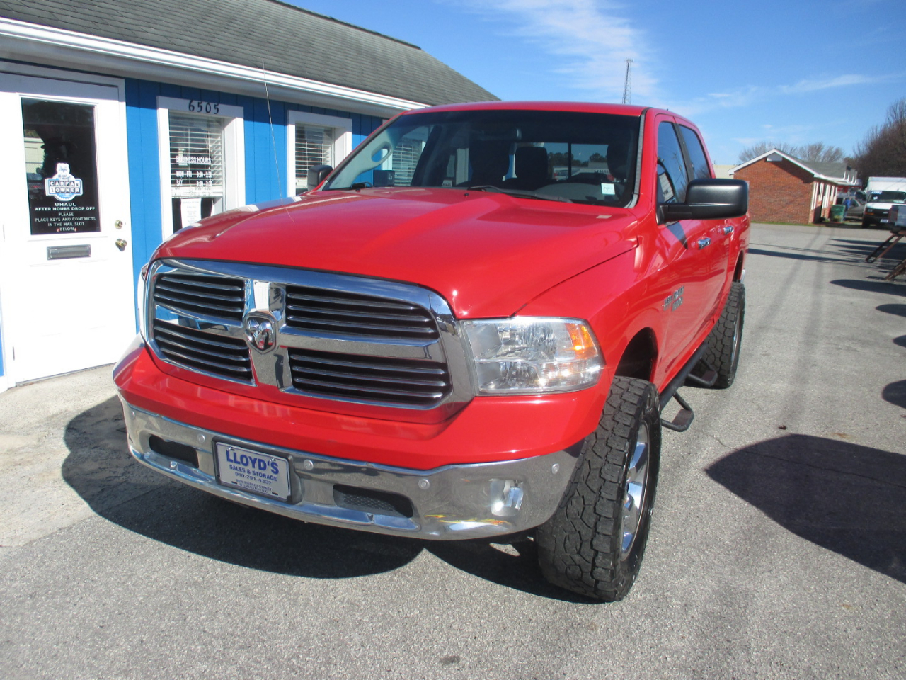 2014 RAM 1500 4WD Crew Cab 140.5" Big Horn