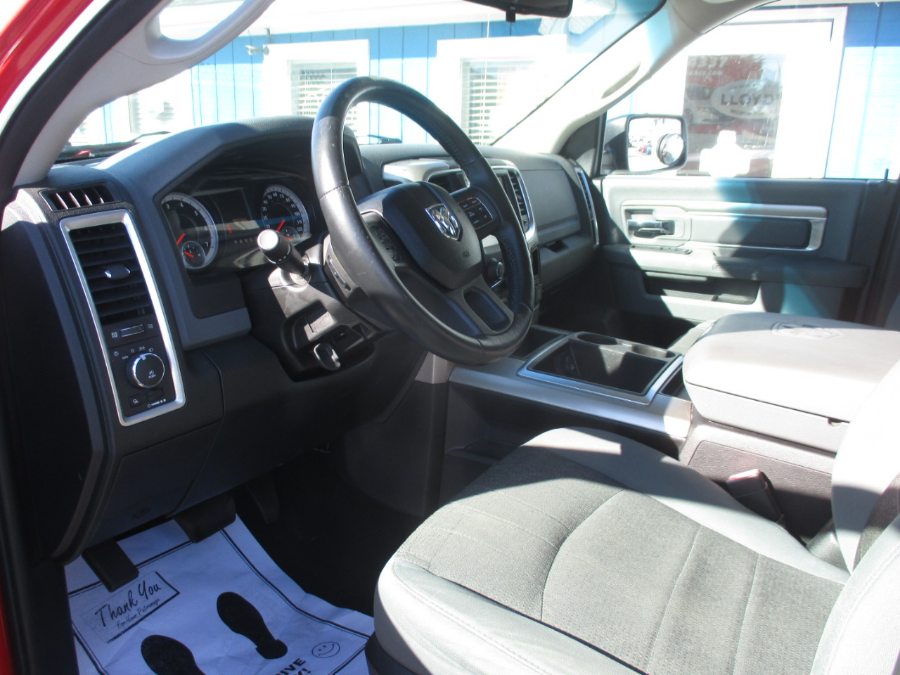 RAM 1500 4WD Crew Cab 140.5" Big Horn 2014