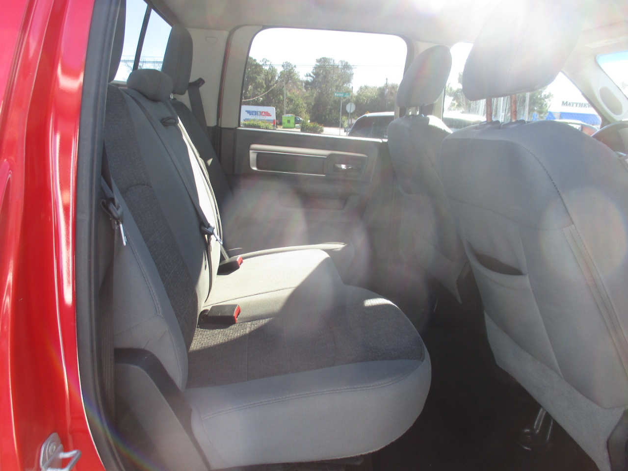 RAM 1500 4WD Crew Cab 140.5" Big Horn 2014