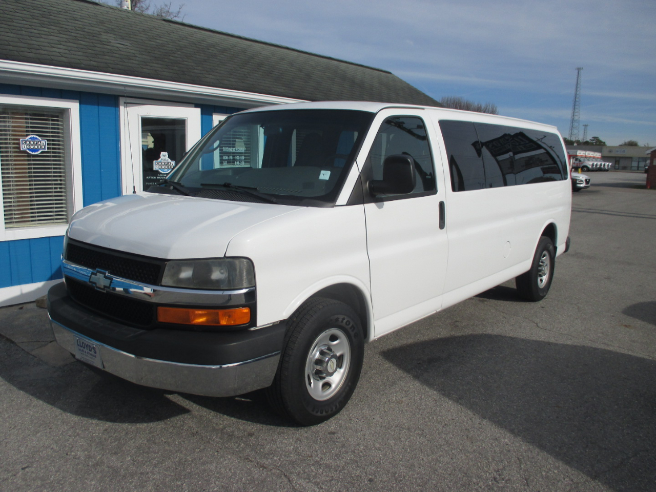 Chevrolet Express Passenger RWD 3500 155" LT w/1LT 2014