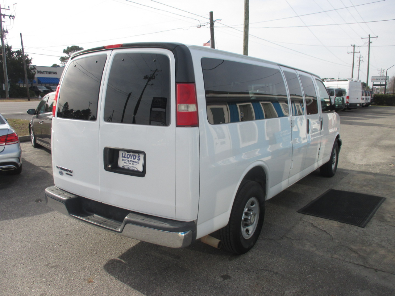 Chevrolet Express Passenger RWD 3500 155" LT w/1LT 2014