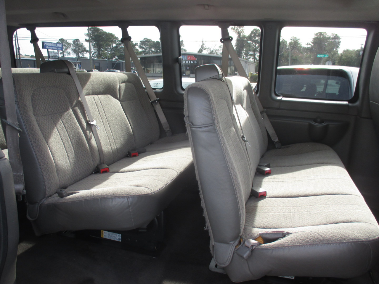 Chevrolet Express Passenger RWD 3500 155" LT w/1LT 2014