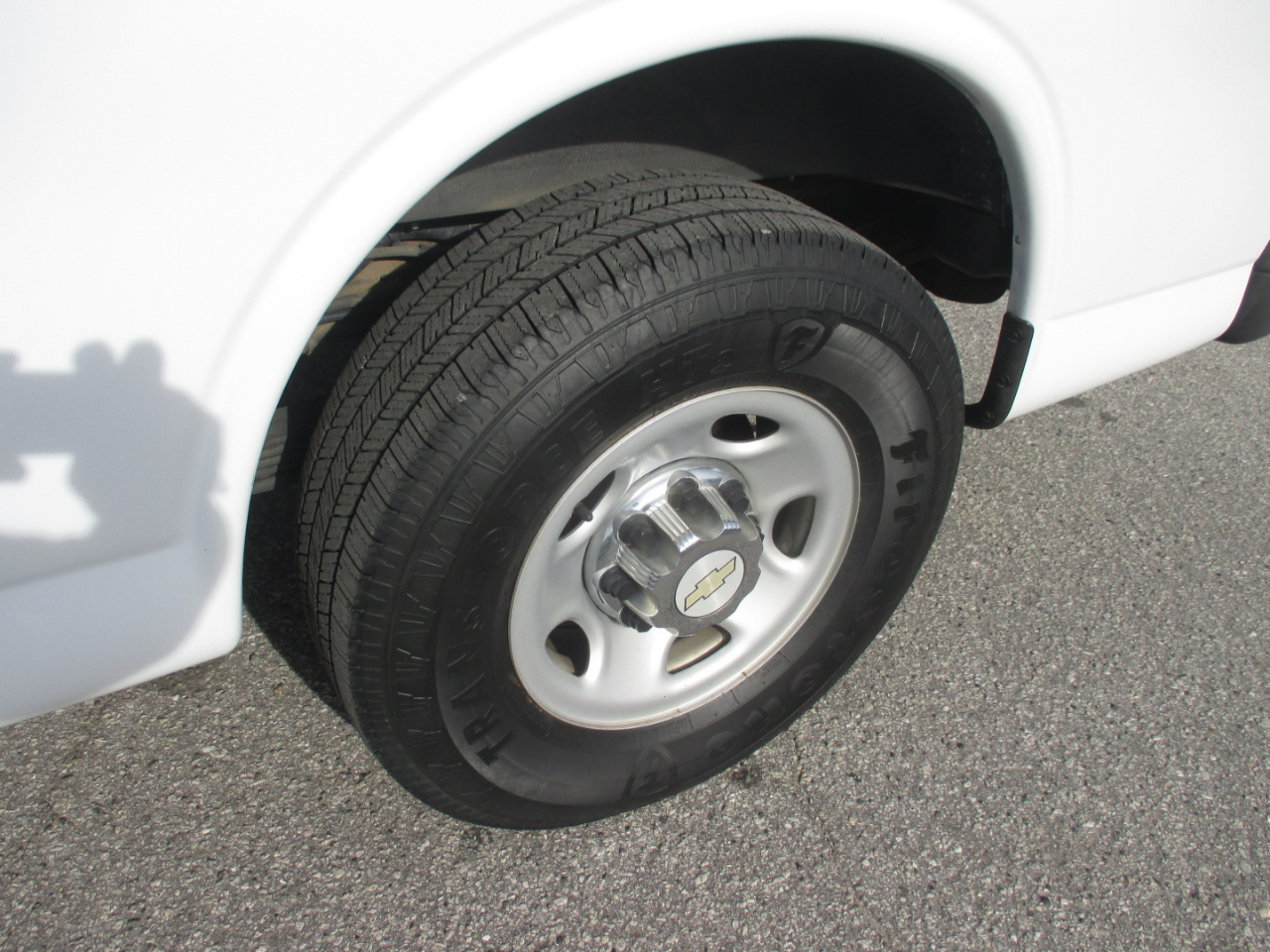 Chevrolet Express Passenger RWD 3500 155" LT w/1LT 2014