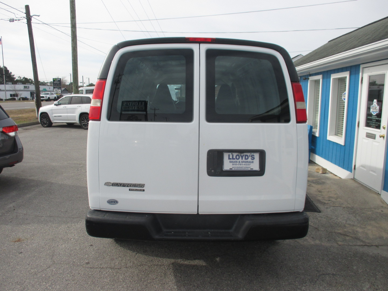 Chevrolet Express Cargo Van RWD 2500 135" 2016