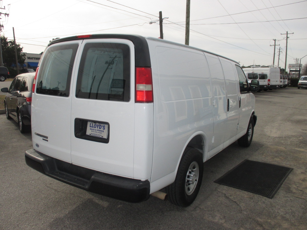 Chevrolet Express Cargo Van RWD 2500 135" 2016