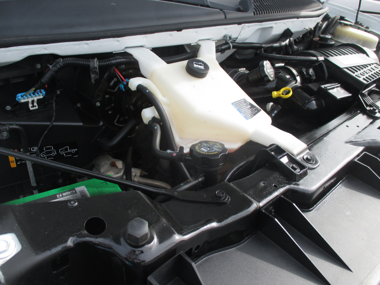 Chevrolet Express Cargo Van RWD 2500 135" 2016