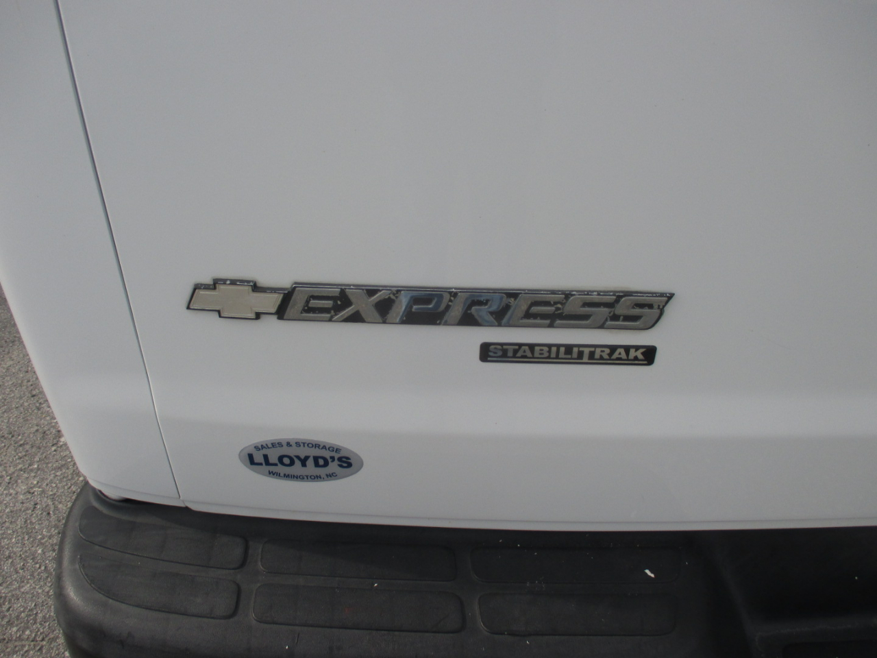 Chevrolet Express Cargo Van RWD 2500 135" 2016