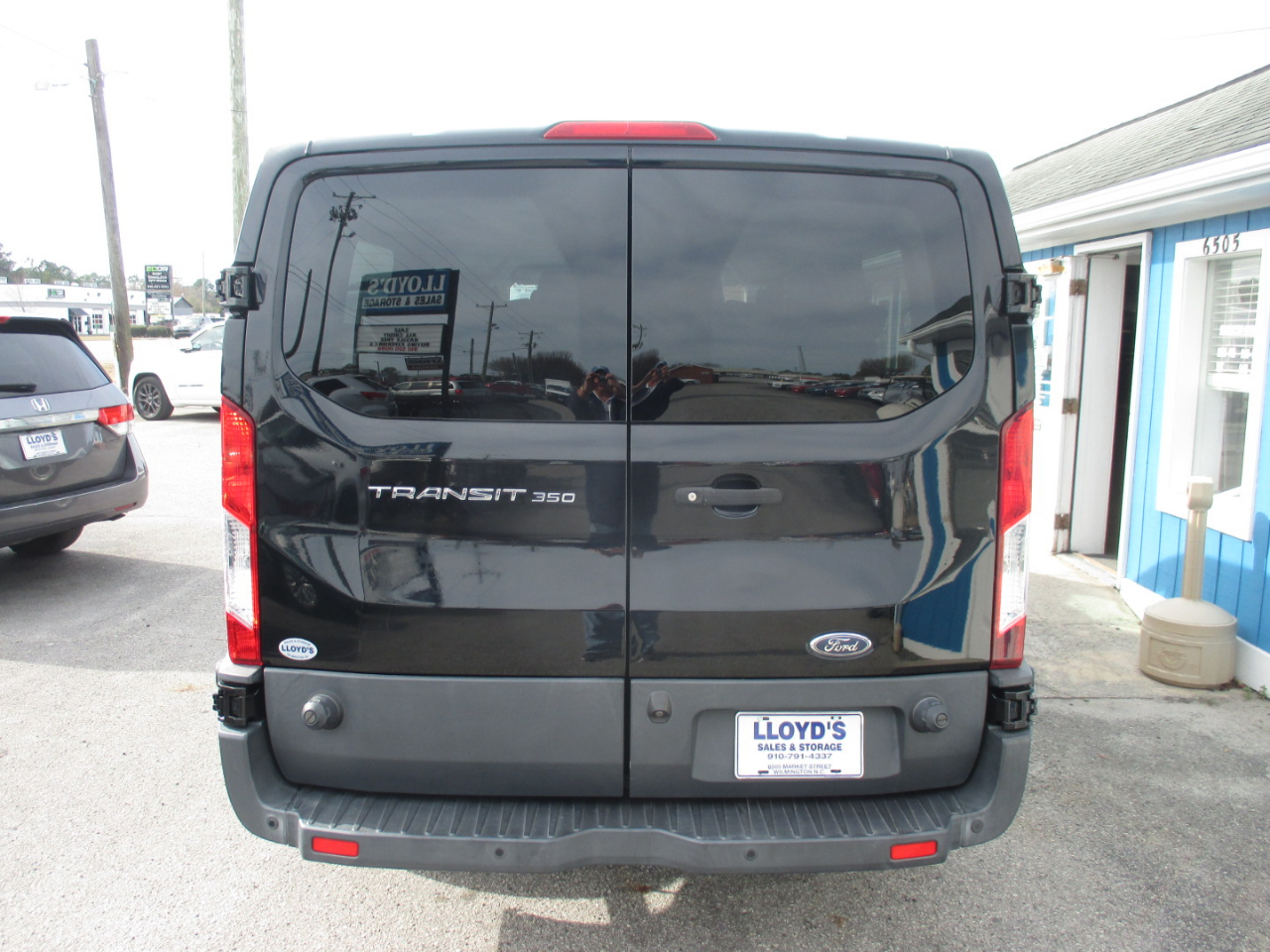 Ford Transit Passenger Wagon T-350 148" Low Roof XLT Sliding RH Dr 2018