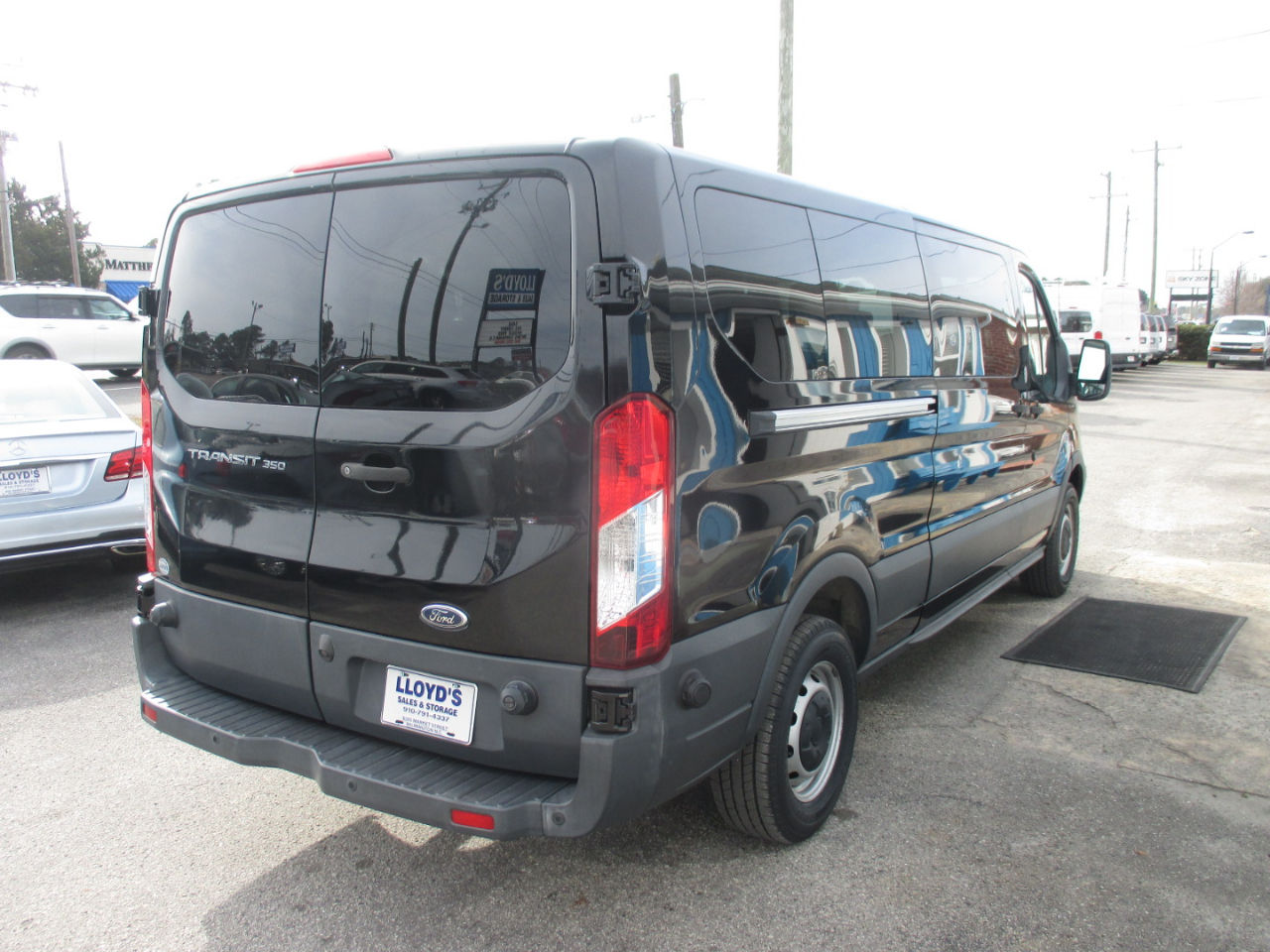 Ford Transit Passenger Wagon T-350 148" Low Roof XLT Sliding RH Dr 2018