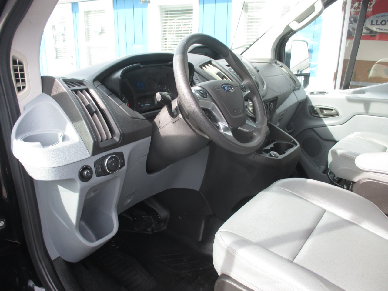 Ford Transit Passenger Wagon T-350 148" Low Roof XLT Sliding RH Dr 2018