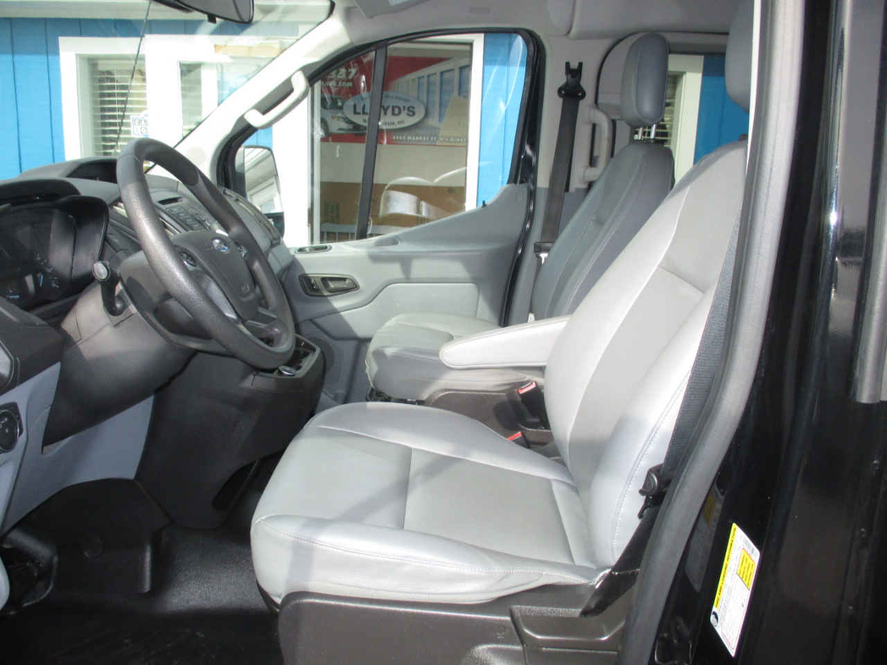 Ford Transit Passenger Wagon T-350 148" Low Roof XLT Sliding RH Dr 2018