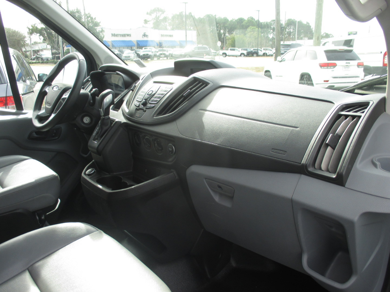 Ford Transit Passenger Wagon T-350 148" Low Roof XLT Sliding RH Dr 2018