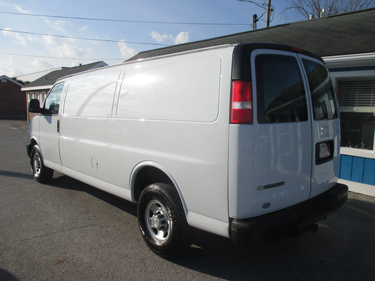 Chevrolet Express Cargo Van RWD 3500 155" 2018