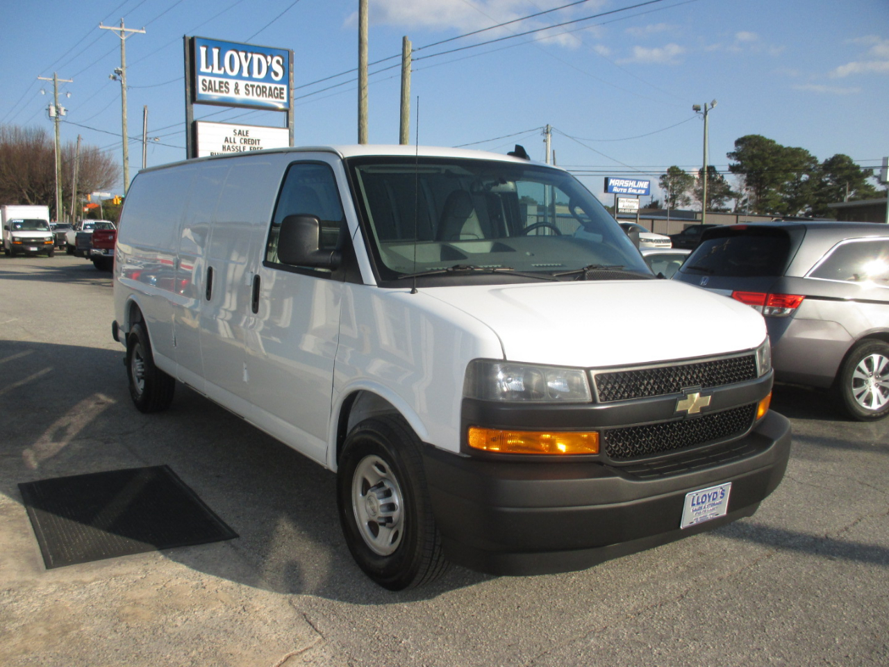 Chevrolet Express Cargo Van RWD 3500 155" 2018