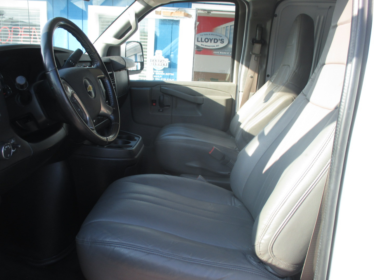 Chevrolet Express Cargo Van RWD 3500 155" 2018