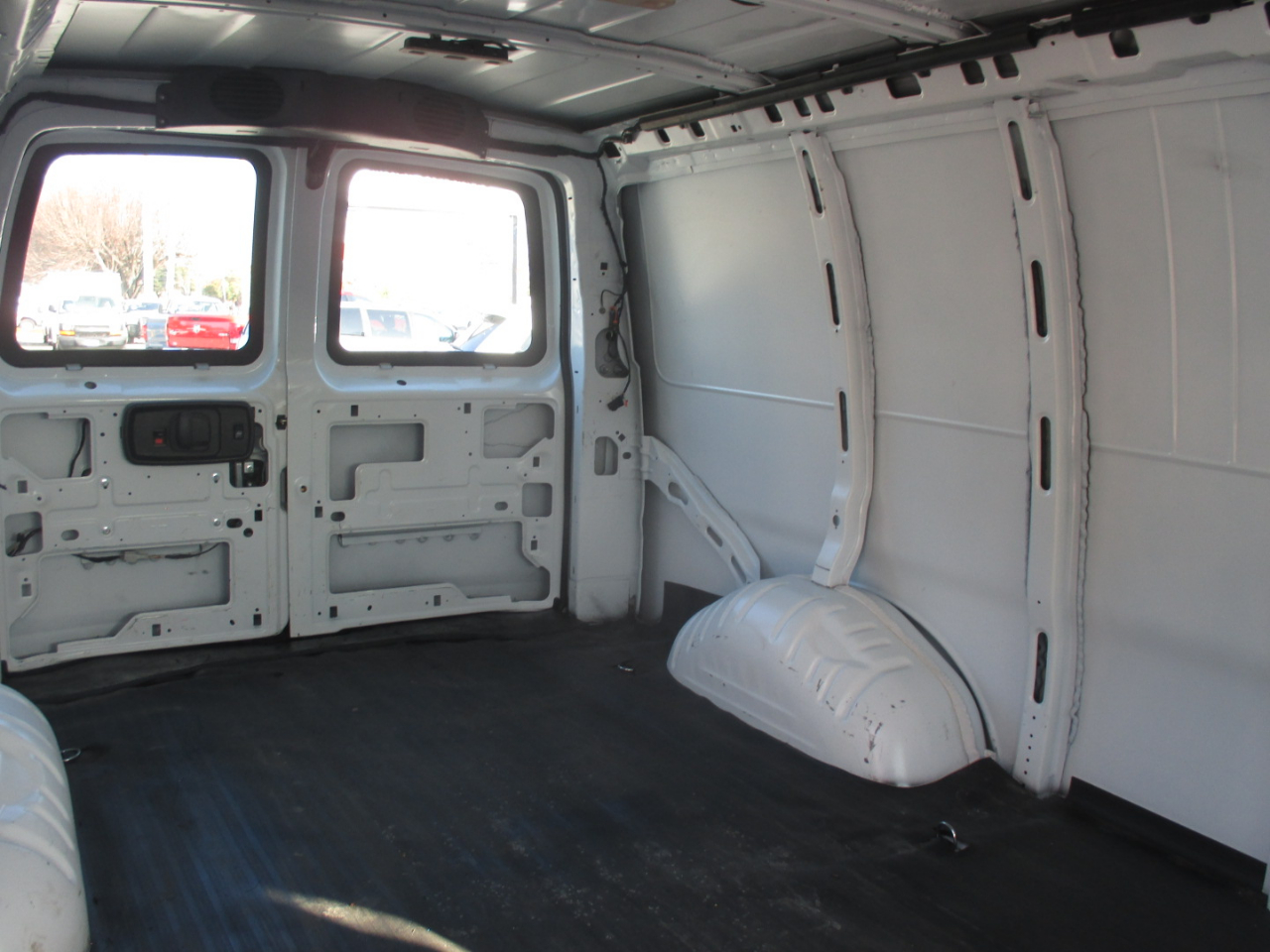 Chevrolet Express Cargo Van RWD 3500 155" 2018