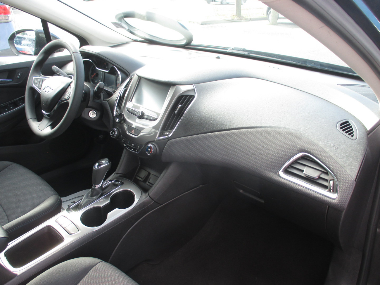 Chevrolet Cruze 4dr Sdn 1.4L LT w/1SD 2017