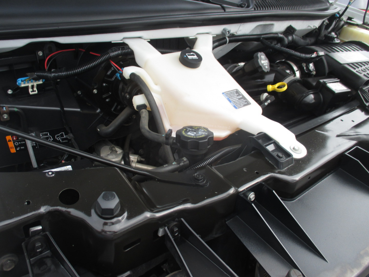 Chevrolet Express Passenger RWD 3500 155" LT w/1LT 2017