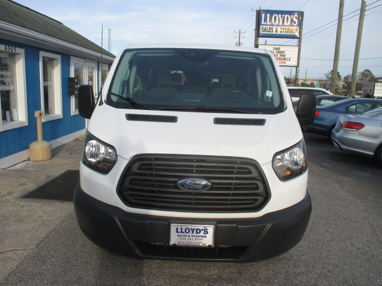 Ford Transit Passenger Wagon T-150 130" Low Roof XLT Swing-Out RH Dr 2018