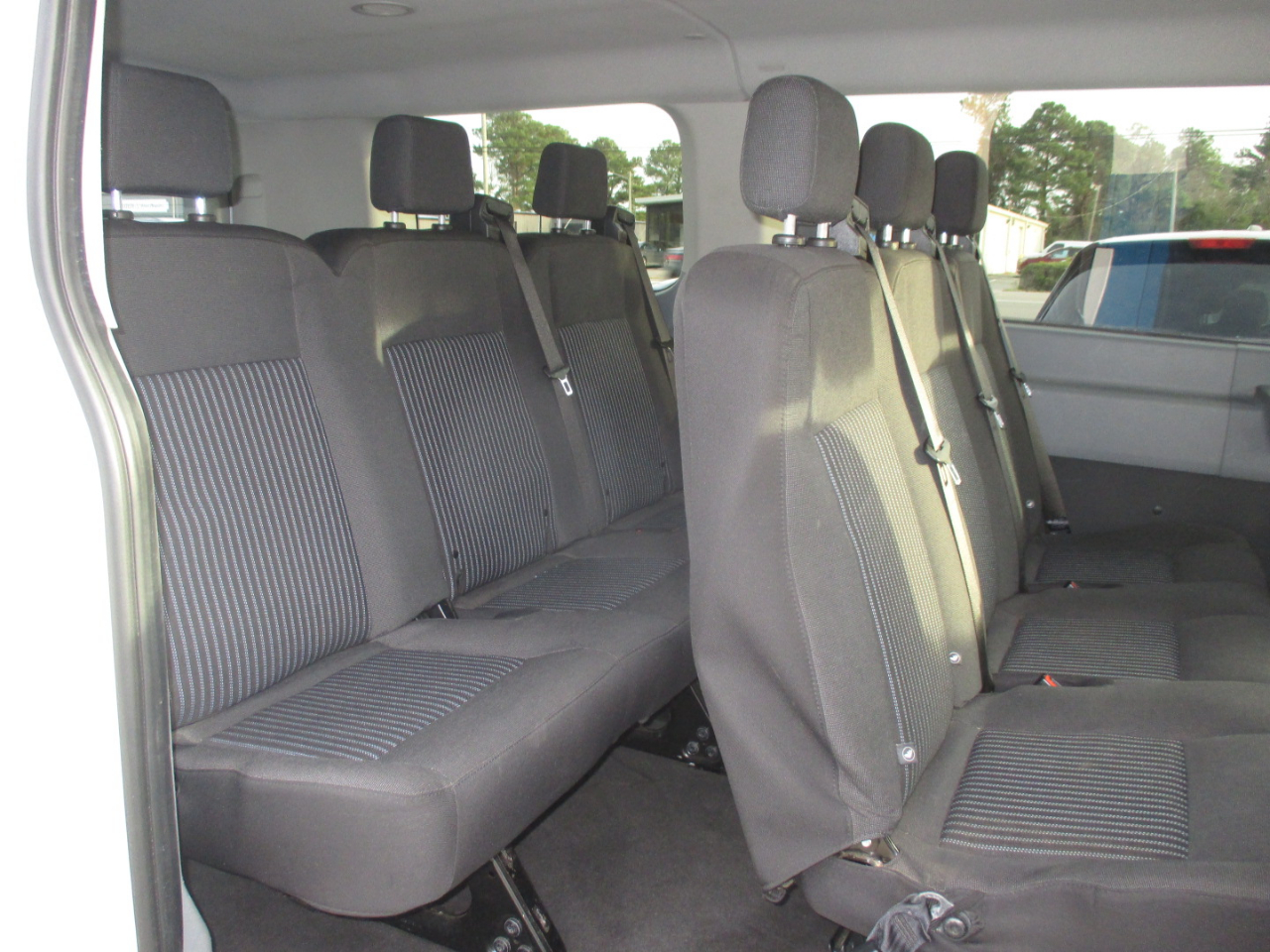 Ford Transit Passenger Wagon T-150 130" Low Roof XLT Swing-Out RH Dr 2018